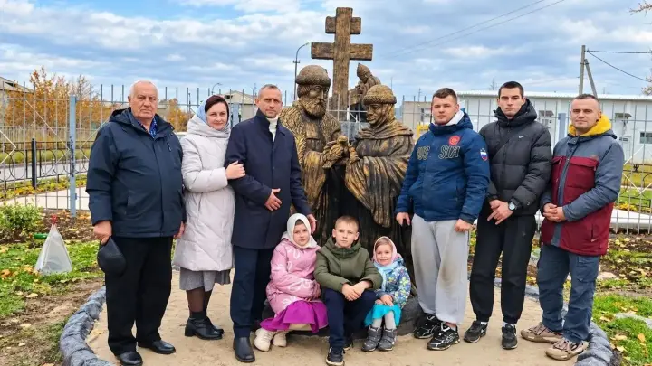 Под Новосибирском открыли памятник Петру и Февронии Муромским
