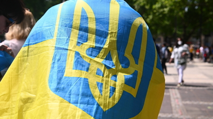 Украинские националисты избили в Берлине русскоговорящих мужчину и женщину