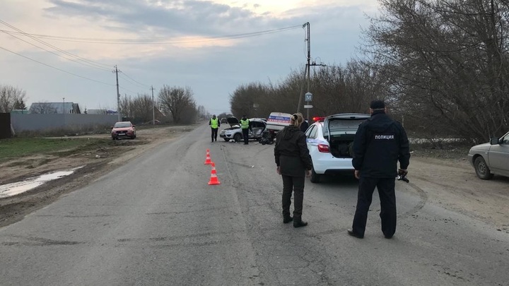 Под Тольятти водитель Лады Гранта погиб при столкновении с пикапом Нива