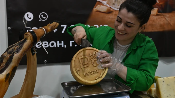 День работника торговли 2025: как и когда отмечают праздник в России
