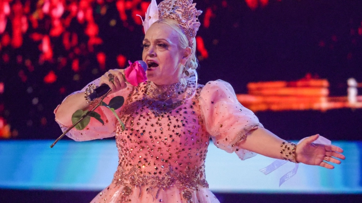 Побила рекорд: самой высокооплачиваемой артисткой в России стала Кадышева