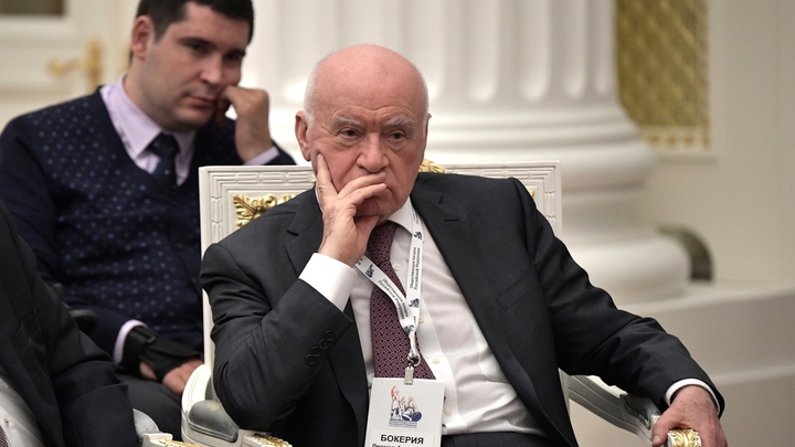 Абсолютно святое понятие: Леонид Бокерия о важности семейных поправок в Конституцию