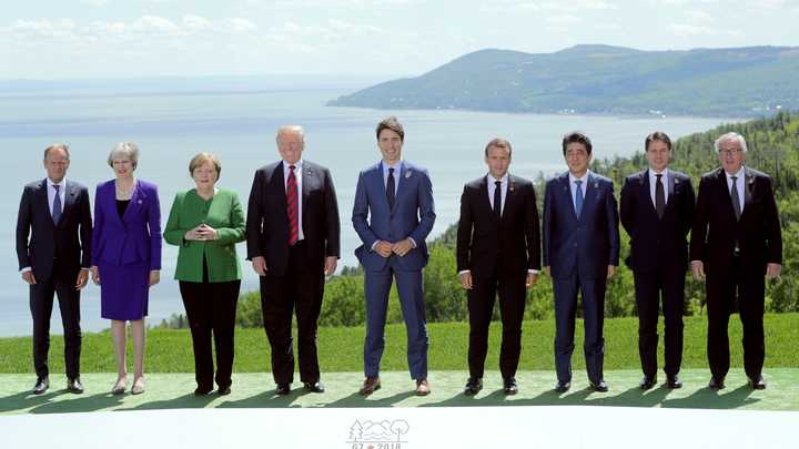 Мэй назвала условие для принятия России обратно в G8