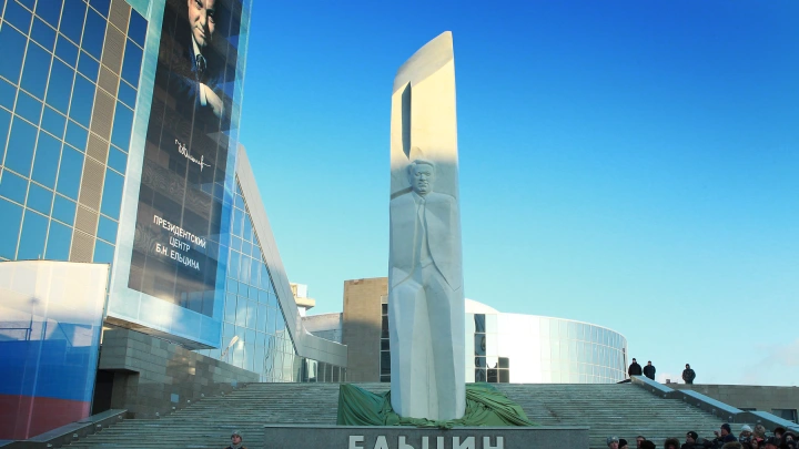 Предательство на третий год войны. Кланы подминают под себя Россию?