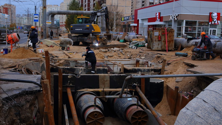 Учеников выводили по скамейкам: В Волгограде затопило кипятком музыкальную школу - СМИ