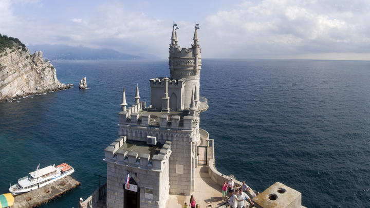 Украине следует прекратить угрожать: Решение ЕСПЧ по Крыму Россия может не выполнять - сенатор