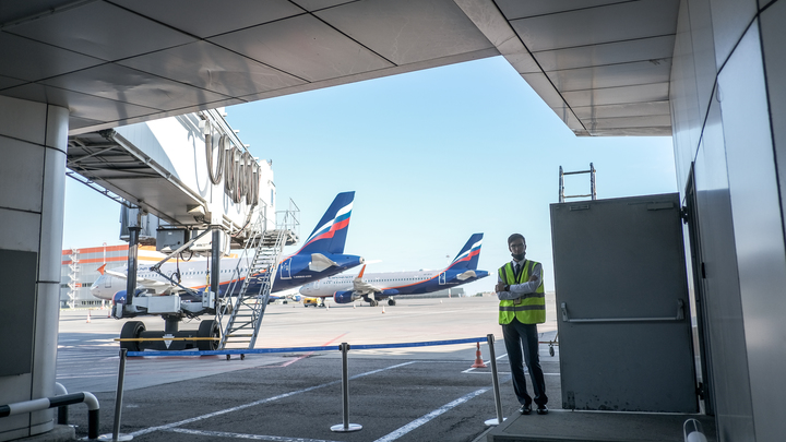 Самолет Москва-Геленджик задержан из-за анонимных сообщений об угрозе взрыва