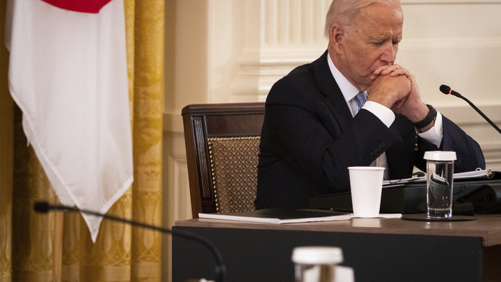 Байден решил уколоться: График президента США выдал планы по ревакцинации