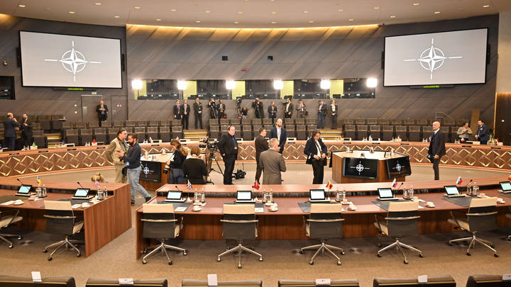 Мы этого не хотим: Читатели Le Figaro настаивают на недопуске Украины в НАТО