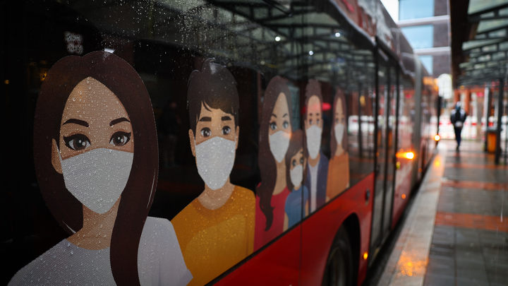 Достаточно заразный: Вирусолог рассказал о новом штамме коронавируса