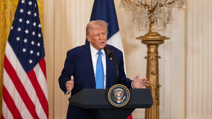 Трамп: На Украине нужно разместить миротворцев