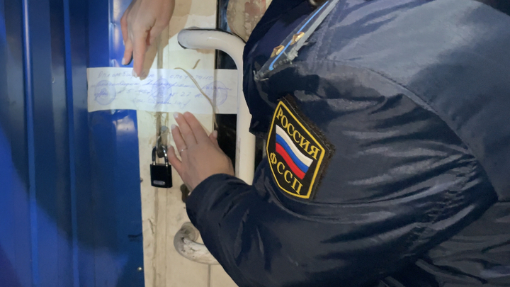 Судебные приставы на два месяца закрыли за антисантарию три кафе на Таганском ряду в Екатеринбурге