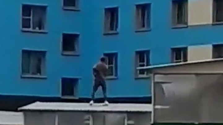В Ленобласти задержали неадеквата, который ворвался в детский сад с ножом