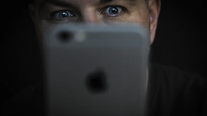 Новая уловка мошенников: как не потерять свой Apple ID при поиске работы