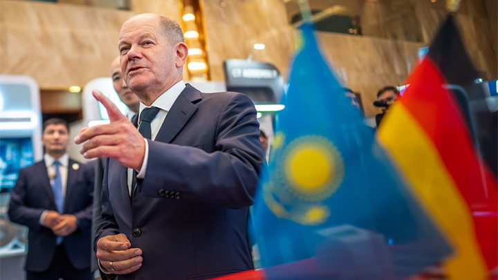 Токаев публично унизил Шольца: Факт, который немцы стараются забыть, прозвучал в Казахстане
