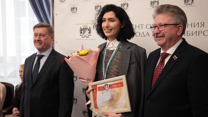 Преподаватель китайского языка стала Учителем года в Новосибирске