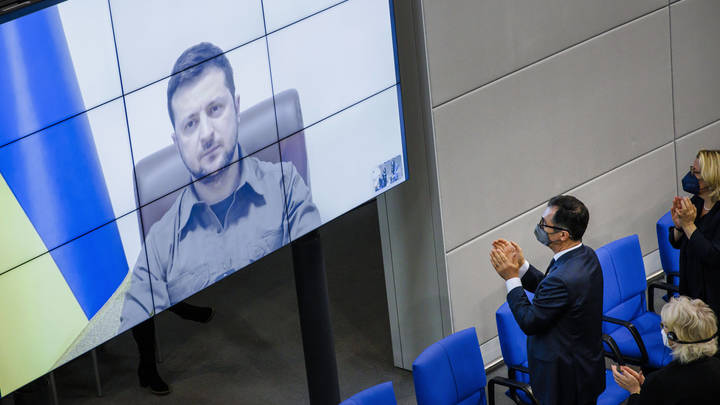 Знаковое видео: Зеленский глумился над крымчанами ещё в Студии Квартал-95
