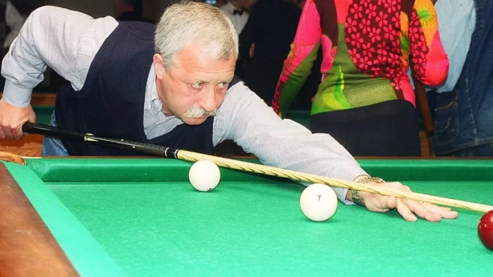 Якубович погорел на бильярде