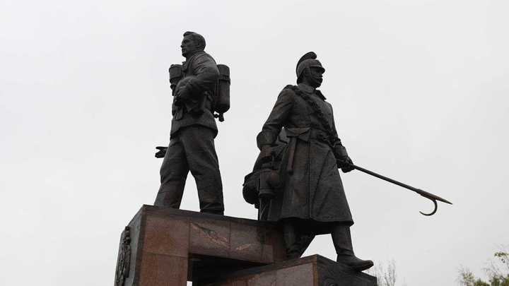 В Нижнем Новгороде открыли памятник пожарным и спасателям