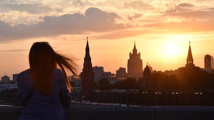 Ожидается второе бабье лето: Синоптик рассказал, когда в Москве вновь потеплеет