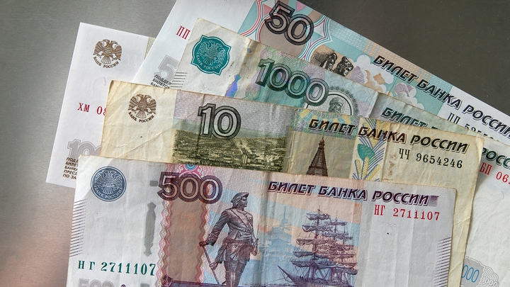 «Злость у народа копится»: Эксперт предупредил разговорившихся чиновников