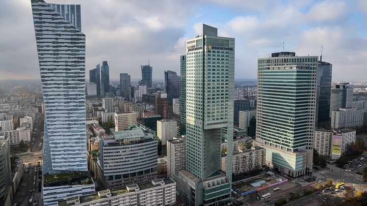 Поляки катятся к нищете: Опасный тренд заметили по поведению в магазинах