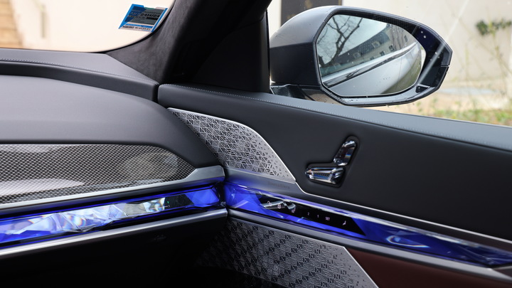 Белорусская милиция ищет лихача на BMW, сбежавшего с места смертельного ДТП
