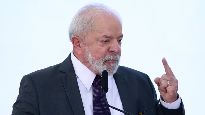 Бразильский президент Лула да Сильва предложил Зеленскому забыть про Крым ради мира с Россией