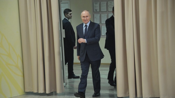 Безусловная поддержка президента: Владимир Путин набрал 87,28% голосов и одержал победу на выборах