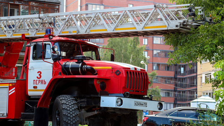 В Пермском крае соседка спасла пожилую женщину во время пожара в доме