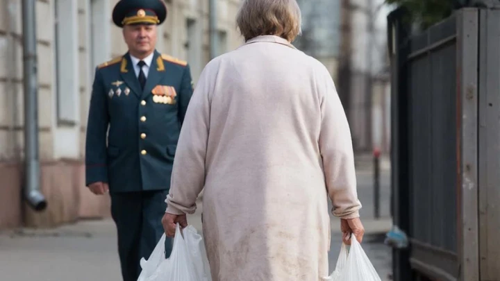 Пособницу напавшего на генерала Алексеева киллера объявили в розыск. Что известно об украинской наводчице?