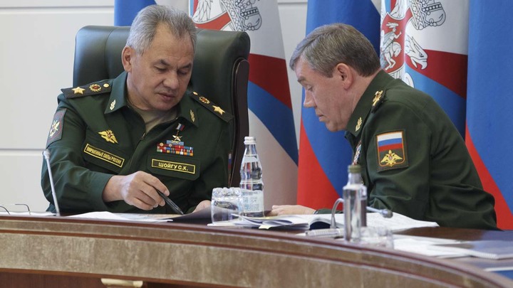 Два русских министра провели встречу в военном штабе. Присутствовал и Герасимов