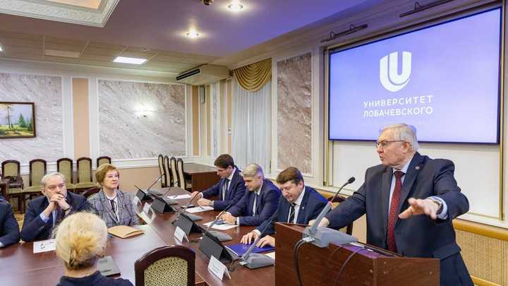 Расторгнуты трудовые договоры с проректорами ННГУ