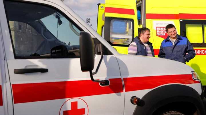 Нижегородским больницам передали 74 новых автомобиля скорой помощи