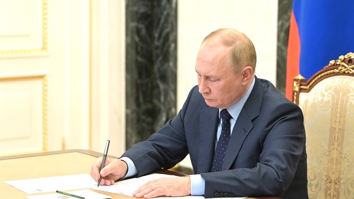 Путин отправил в Армению 2 заветных письма по случаю важного события