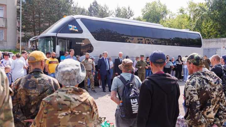 Нижегородских добровольцев-контрактников проводили на службу