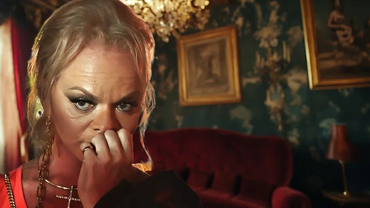 Начинают плакать и признаются: Первые успехи в деле обманутых бабушек. Ситуация с отжимом квартир у покупателей близка к развязке