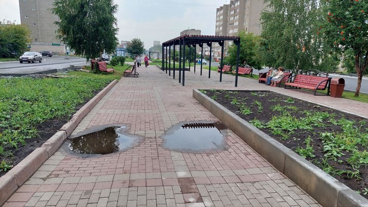 Жители Южного микрорайона Кемерова пожаловались на новый кривой арт-объект