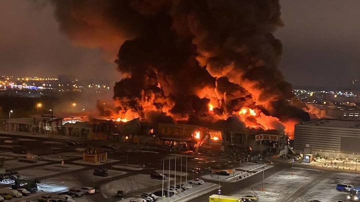 В ночь пожара в ТЦ Мега в Химках проверяли пожарную сигнализацию