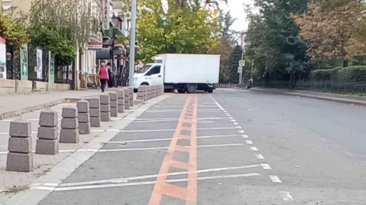 Велодорожки в Ростове оказались бесполезными из-за автохамов