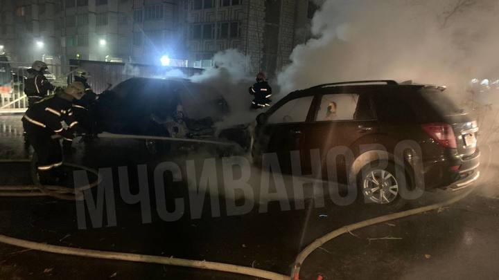 Немецкий и китайский кроссоверы сгорели в Иванове в ночь на 28 октября
