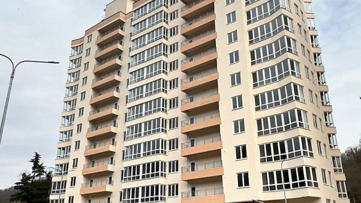 В Сочи ввели в эксплуатацию три литера проблемного ЖК