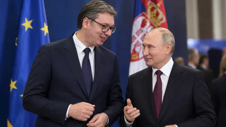 Сыграл на опережение. Что значит отставка Вучича, кто теперь возглавит Сербию и как это отразится на России?