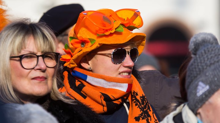 Моя свекровь вдруг начала бить себя по лицу: Голландские традиции, которые понятны не всем