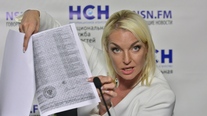 Пристали, чисто, к нам: Волочкова представила конфликт в самолёте со своей точки зрения