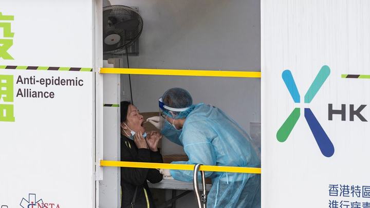 Пока слюна не польётся: Уникальная история из Китая от того, кто не сдавал тест на COVID