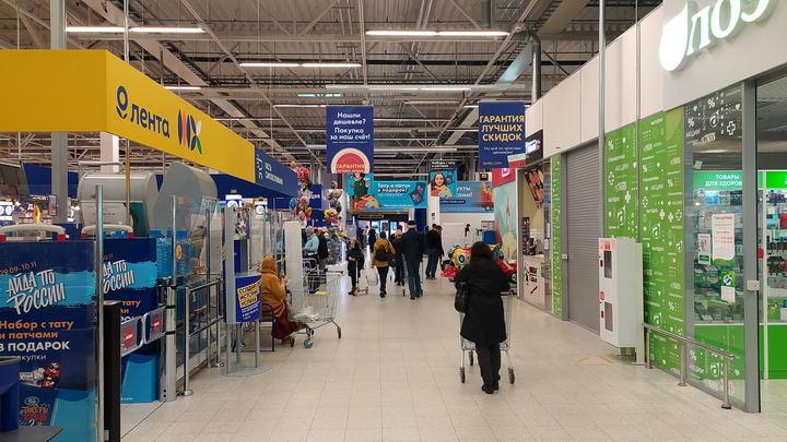 Алкоголь и табак в России могут начать продавать по биометрии