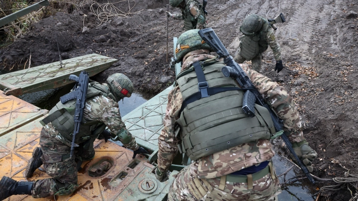 Та самая труба: Появились кадры с проникшими в Суджу по газопроводу военными