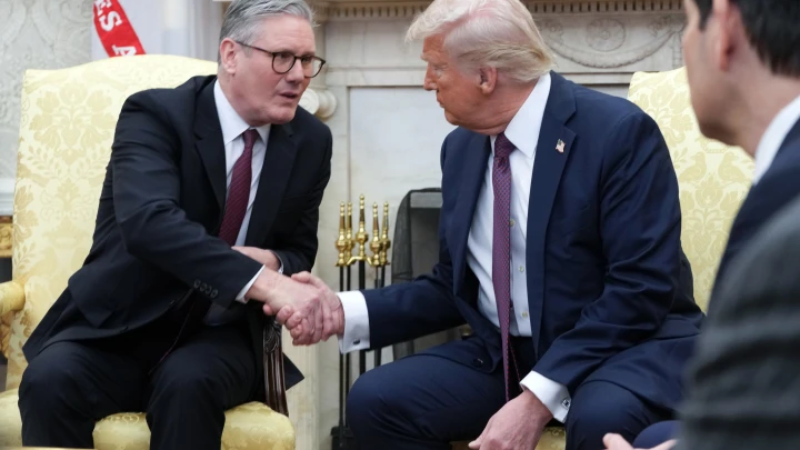 Трамп рассмешил журналистов вопросом, справится ли Великобритания с Россией