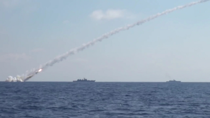 Фрегат Адмирал Григорович поразил Калибром мишень в Черном море